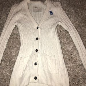 Tight Abercrombie kids sweater/cardigan